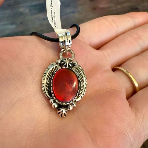 Stunning Aurora Opal Pendant 925 Sterling Silver Feather Southwestern Framed New - Picture 1 of 5